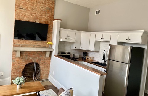 Covington House | Cozy Apartment in the Heart of MainStrasse