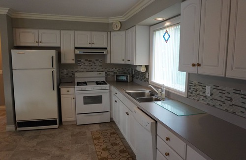 Caseville Cottage | Cozy Beach Cottage. 3BR, 5 Min to Downtown Caseville