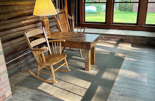 Hale Cabin | Cozy Beautiful log cabin situated on acreage with access to East Stylus Lake