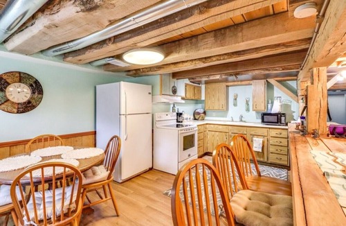 Bremen House | Cozy Bremen Cabin with Hot Tub & Outdoor Bliss