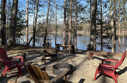 Irons Cabin | Cozy cabin getaway on private lake!