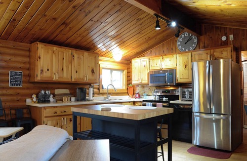 Breezy Point House | Cozy Cabin in Breezy Point! Book now for summer!