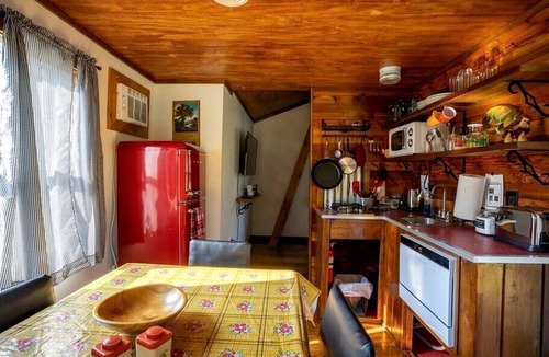 Cadillac Cabin | Cozy Cabin in Cadillac, Michigan, near Mitchell State Park - Perfect for a Glamping Getaway with Your Family