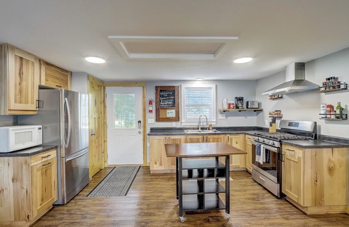 Town of Westfield Cabin | Cozy Cabin just 30 minutes from Wisconsin Dells!