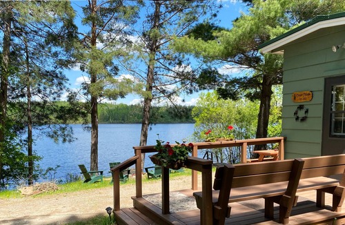 Winton Cabin | Cozy Cabin on Fall Lake 5 min from Ely: Dock, WiFi, Canoe, Kayak