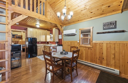 Hayward Cabin | Cozy cabin on the water and still close to everything!
