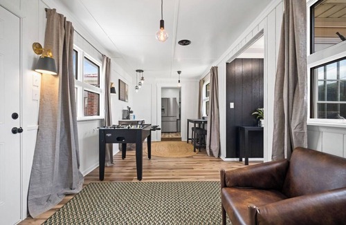 Summerlee House | Cozy Cabin Retreat w/Sauna, Game Room & Fire Pit