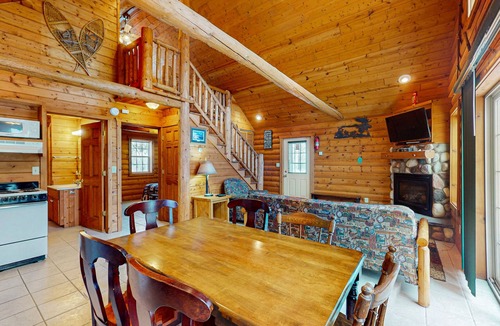 Mercer Cabin | Cozy cabin w/fireplace, whirlpool tub, access to private dock, & fire pit