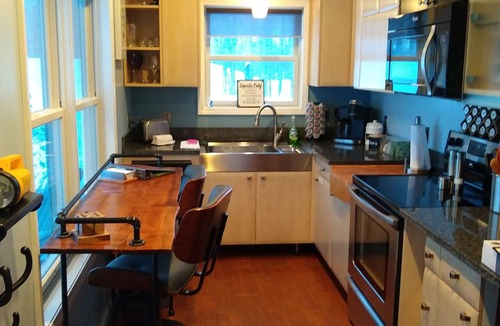 Boyne Falls Cabin | Cozy cabin-WIFI & outdoor hot tub, Close to Boyne Mt & great for snowmobiling