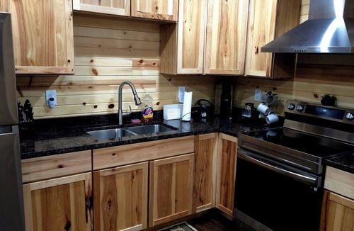 Wisconsin Dells Cottage | Cozy Cabin with a Hot Tub!