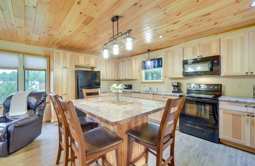 Cable Cabin | Cozy Cable Cabin Rental - Pet Friendly!