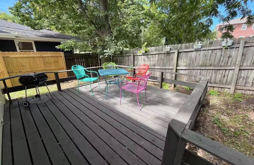 Warrensburg Cottage | Cozy Campus Art Cottage
