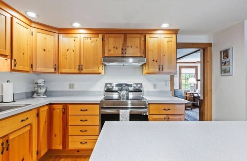 Dennis Port House | Cozy Cape cottage, with heat & AC, <5 mins to Haigis Beach