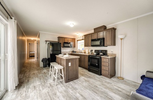 Cassopolis Cabin | Cozy Cassopolis Retreat on Little Fish Lake!