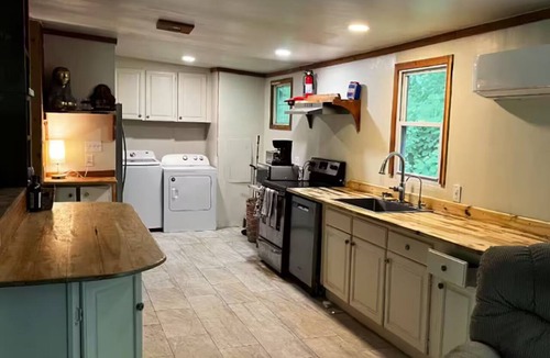 Marrowbone Other | Cozy Cedar Retreat on 110 Acre Homestead