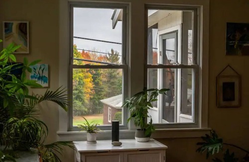 Auburn House | Cozy-chic getaway to all the best spots in Maine