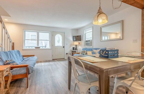 York Beach Condo | Cozy Condo Only Blocks From York Beach | Sleeps 8