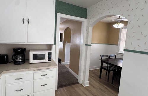Mandan House | Cozy Cottage 2-Bedroom w/Free Parking