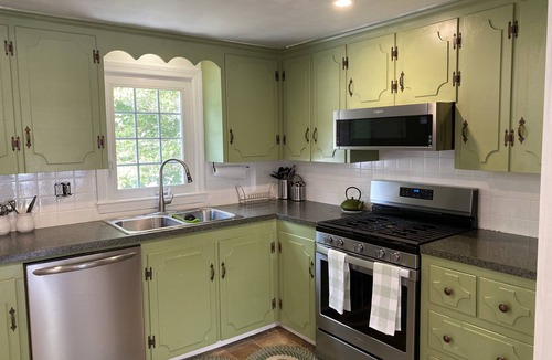 South Dennis Cottage | Cozy Cottage. Close to the Beach!