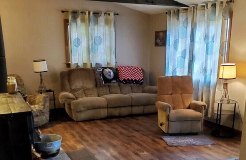 McMillan Cottage | Cozy Cottage in the U.P.