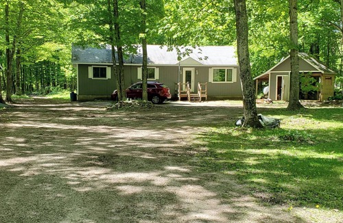 McMillan Cottage | Cozy Cottage in the U.P.