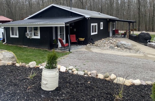 Higgins Lake Cabin | Cozy Cottage near Higgings Lake