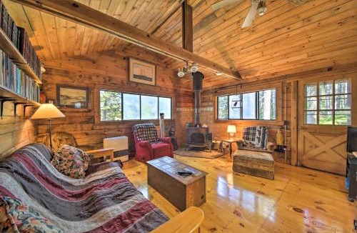Stonington House | Cozy Cottage on Cat Cove w/Wraparound Deck!