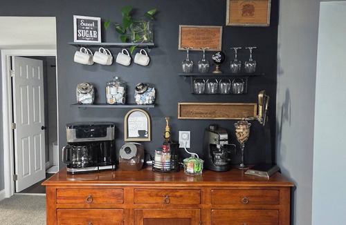 Wilmington House | Cozy Cottage on Linden