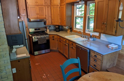 Grand Haven Cottage | Cozy Cottage with Lake view!