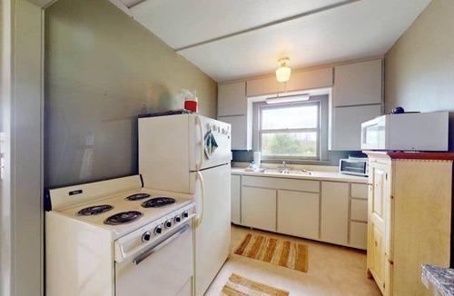 Arcadia House | Cozy cottage with water views, spacious lawn, patio, & WiFi