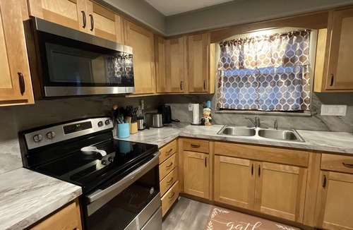 Minocqua Cottage | Cozy Cottage: Year-Round Adventure Base