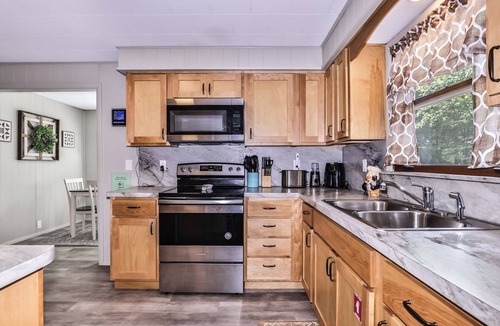 Minocqua Cottage | Cozy Cottage: Year-Round Adventure Base