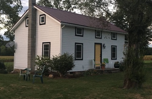Lewistown Cottage | Cozy Country Cottage with Juniata River Access and Railroad Views
