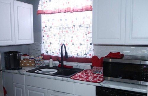 Detroit House | Cozy Cove