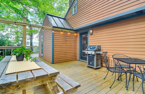 Embden House | Cozy Embden Lake Escape + Kayaks