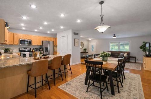 Bellaire House | Cozy Family Getaway Near Golf/Dogs/PoolPass
