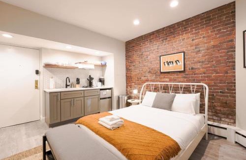 Prudential - St. Botolph Apartment | Cozy Garden Level Studio