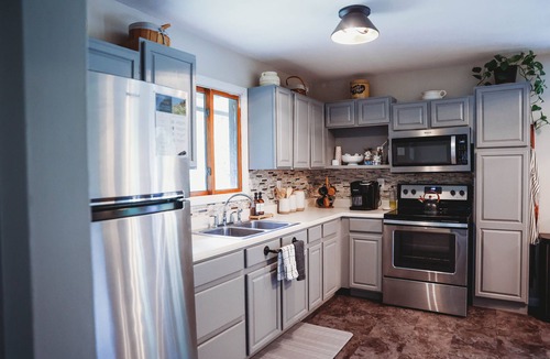 Carbon Hill Cabin | Cozy Hocking Hills Cabin to Relax in the Hot Tub, enjoy ATV riding & Hiking!