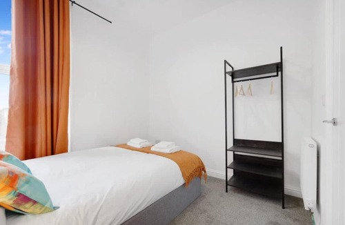 Sunderland Apartment | Cozy Home in Avenue Terrace, Sleeps 8