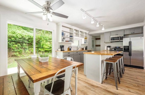 Traverse City House | Cozy Home Near Downtown | Newly Added Ammenities!