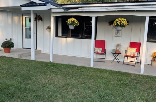 Oscoda House | Cozy home with Lake Huron beach access! Your vacation awaits you!