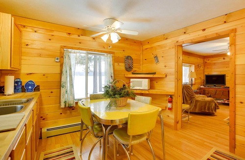 Interlochen Cabin | Cozy Interlochen Cabin w/Dock: 1 Mi to Bass Lake