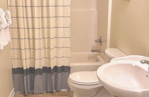 Shelbyville Apartment | Cozy Kentucky Retreat: King Bed Bourbon Trail Sleeps 4