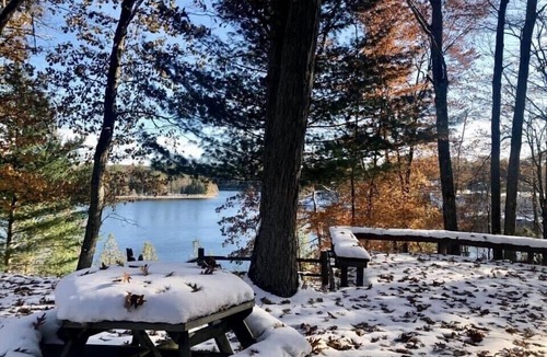 Irons House | Cozy, Lake Front Cottage Close To It All! Fishing, Hunting, Hiking & Much More!