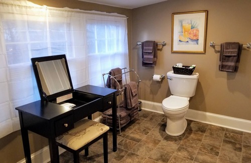 Cahal Street Group Apartment | Cozy loft. Near downtown Nashville. 40% Monthly Discount. 30 day minimum stay.