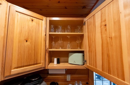 Bethlehem Cabin | Cozy Log Cabin Loft White Mountains Escape