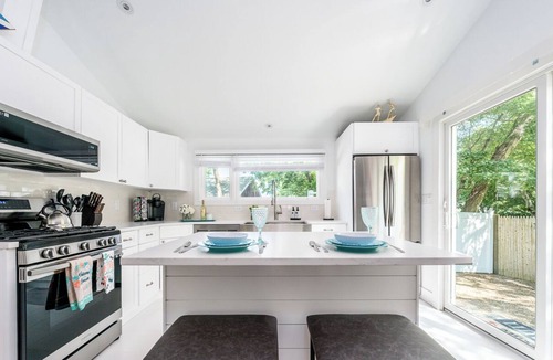 Bass River Cottage | Cozy, luxurious, modern cape cottage in West Yarmouth
