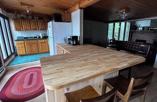 Raymond House | Cozy Maine Camp on Private Peninsula