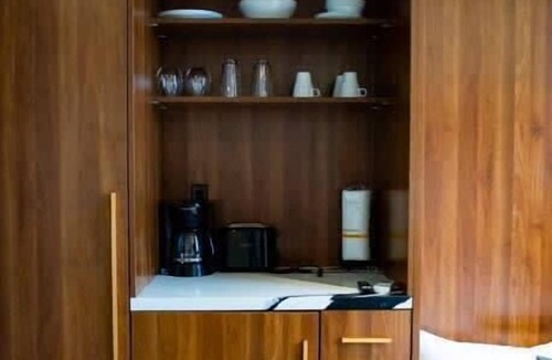 North Oakland Apartment | Cozy! Micro Loft apartment Shadyside, sleeps 1