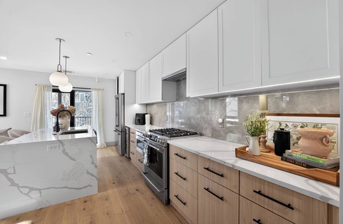 East Boston Condo | Cozy Modern 2-bedroom condo in Boston, 15 minute walk to Downtown and Airport
